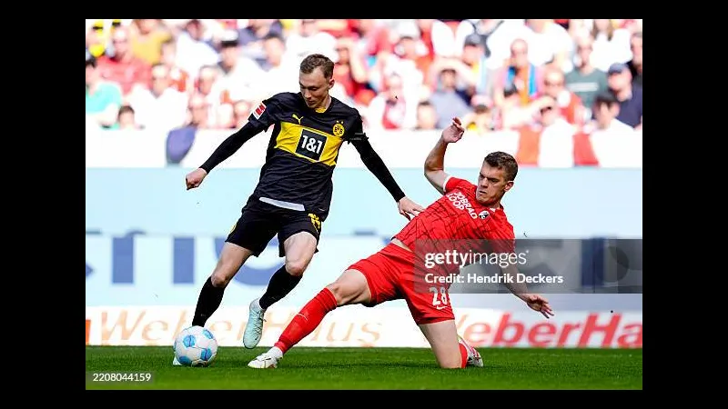 Trận đấu giữa Freiburg và Dortmund