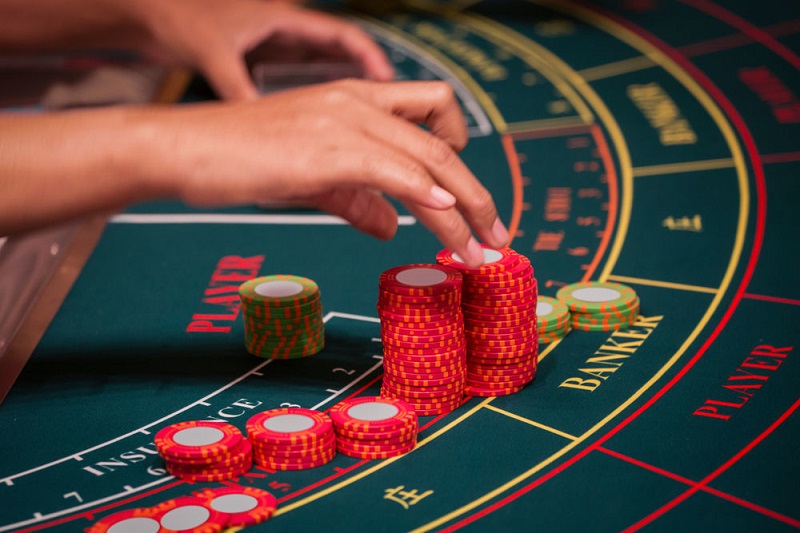 Baccarat chơi như thế nào? Hướng dẫn cách chơi cơ bản 5 Baccarat chơi như thế nào?